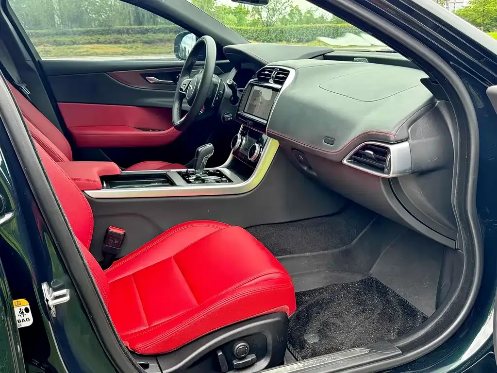 Jaguar XEL 2023 из CN, фото 7
