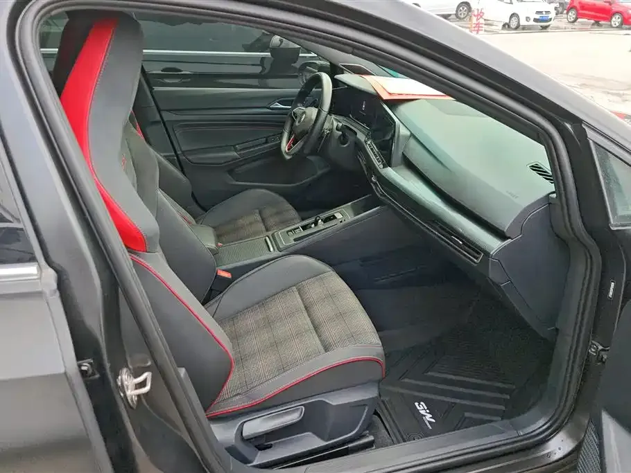 Volkswagen Golf GTI 2023 из CN, фото 6