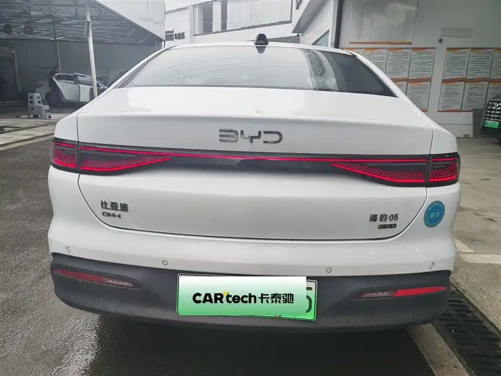 BYD Seal 05 DM-i — фото 3