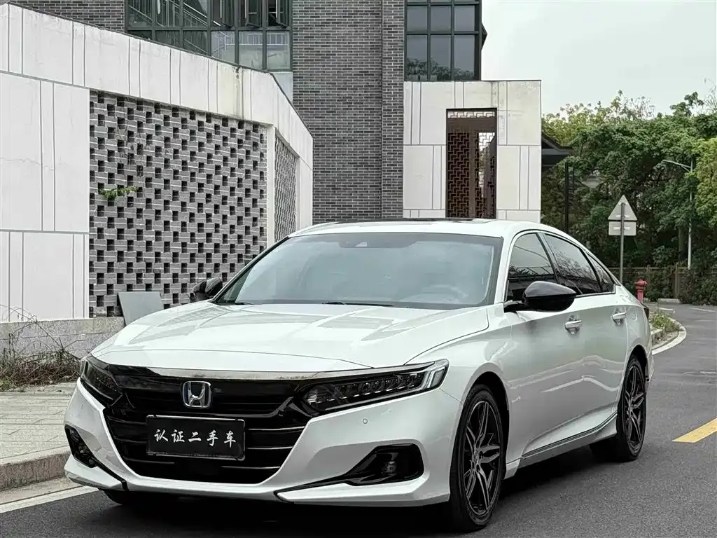 Honda Accord — фото 7