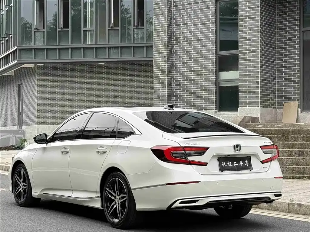 Honda Accord — фото 6