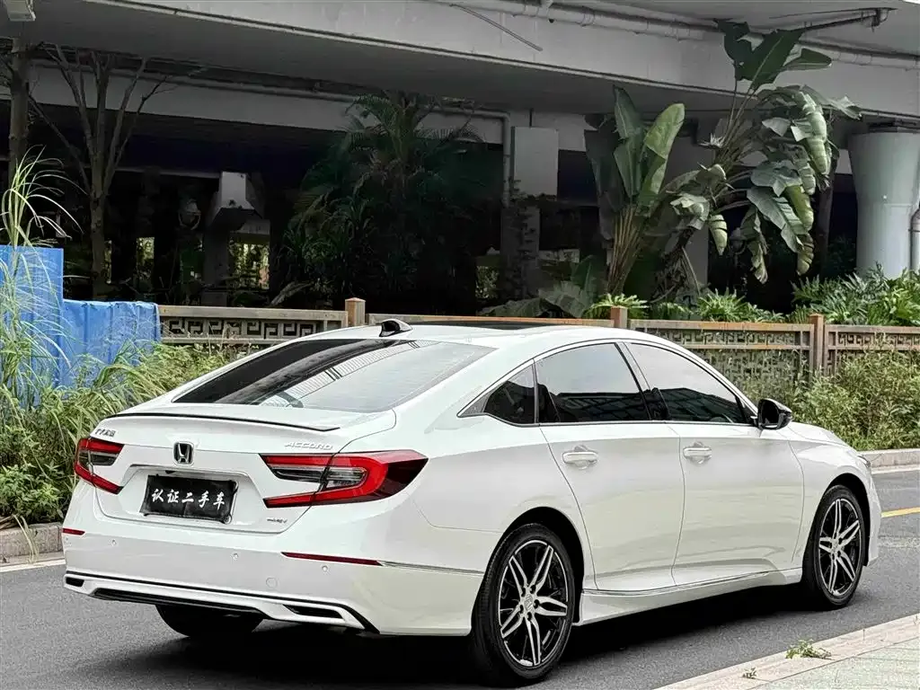 Honda Accord — фото 5