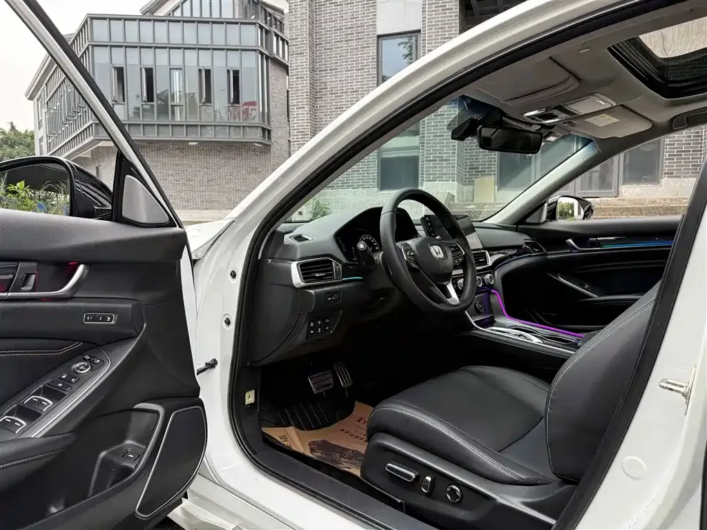 Honda Accord — фото 4