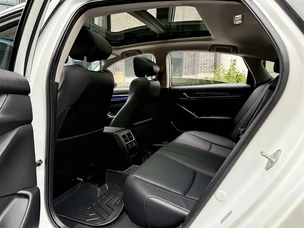 Honda Accord — фото 2