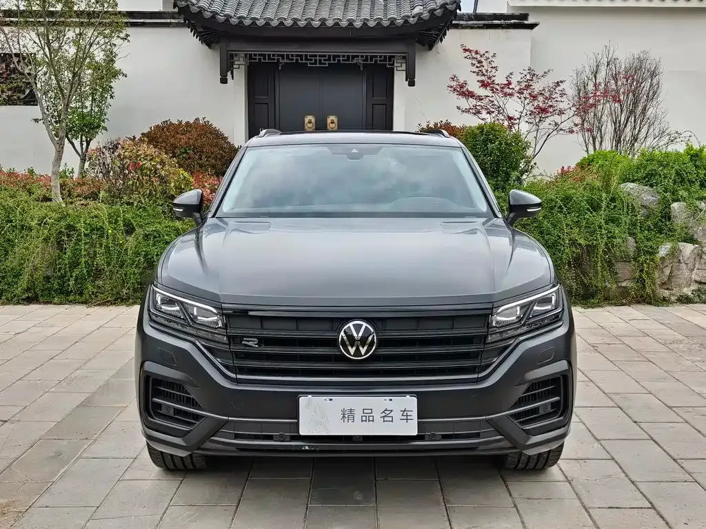 Volkswagen Touareg — фото 5