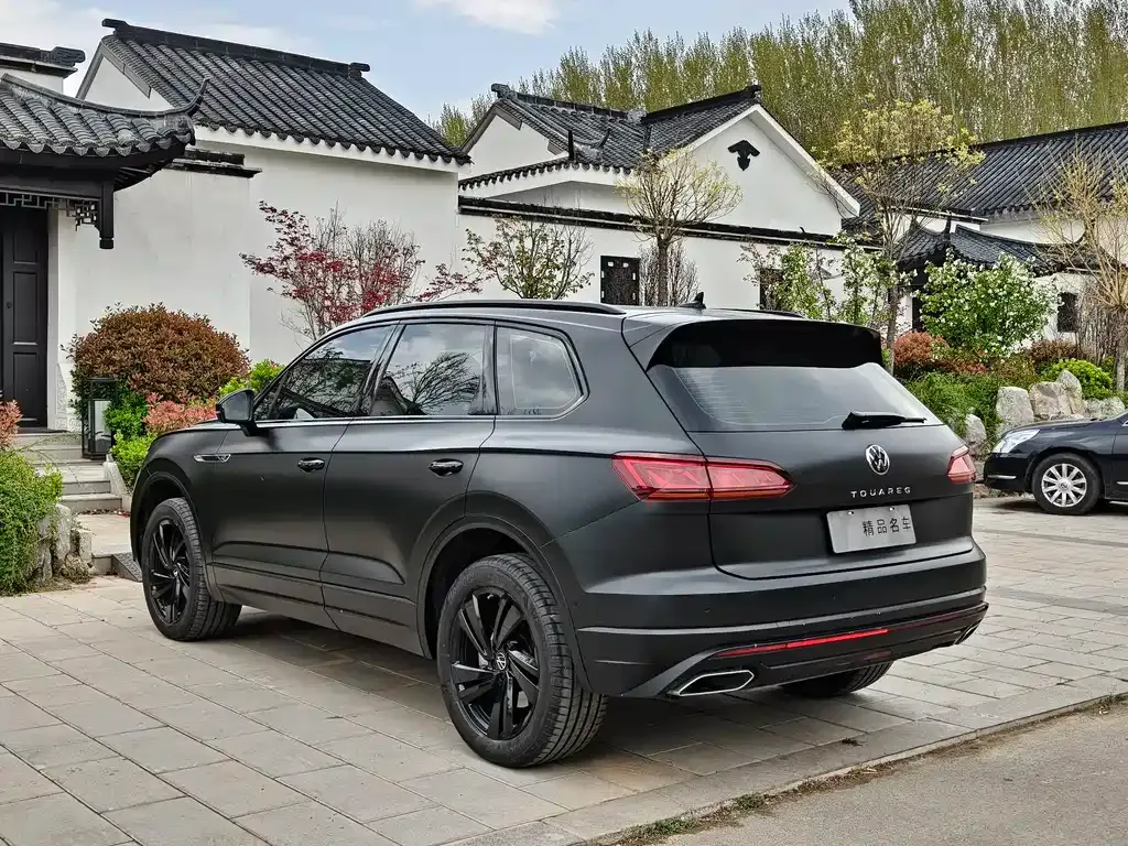 Volkswagen Touareg — фото 7