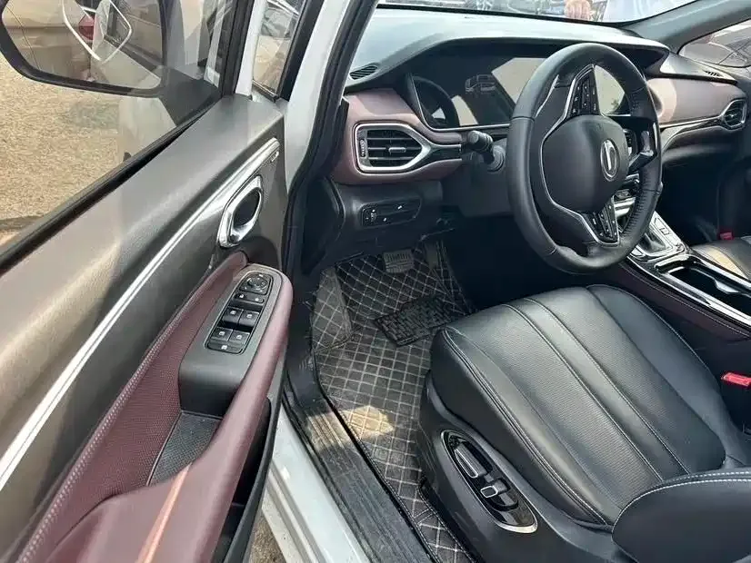 GAC Motor Trumpchi M6 — фото 10