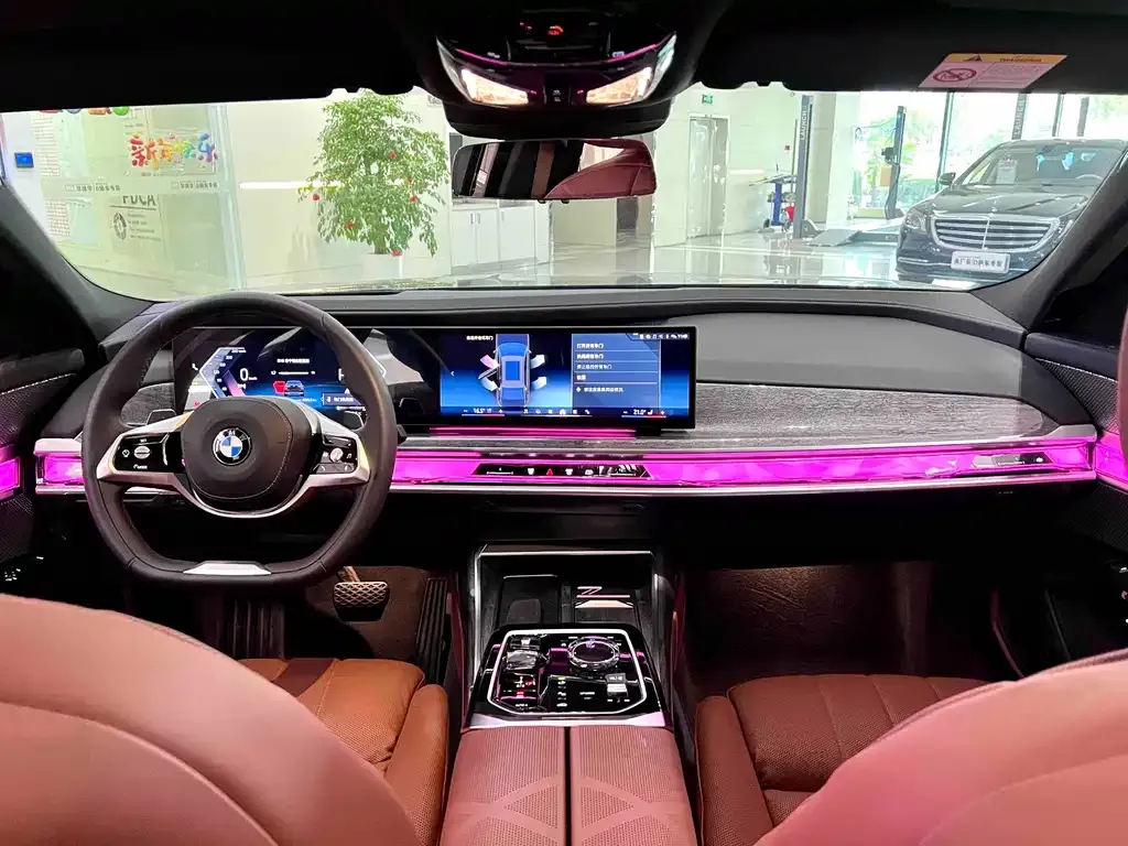BMW 7 Series 2025 из CN, фото 7