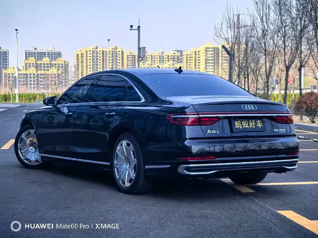 Audi A8 — фото 9