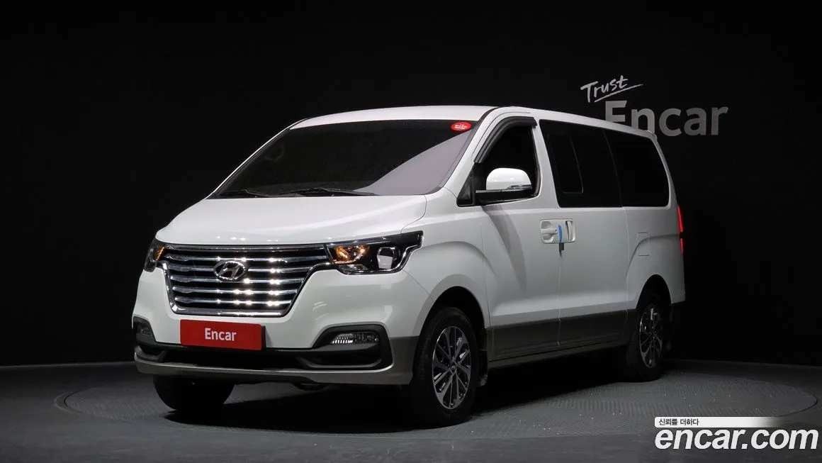 Hyundai Starex