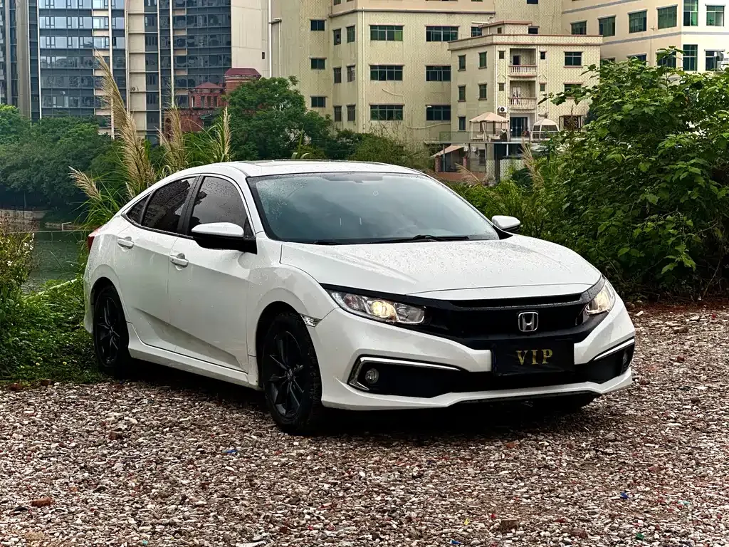 Honda Civic — фото 7