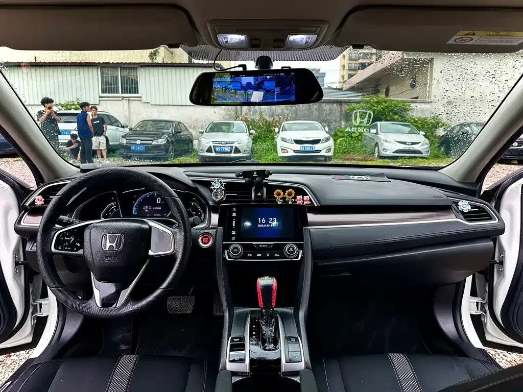 Honda Civic — фото 3