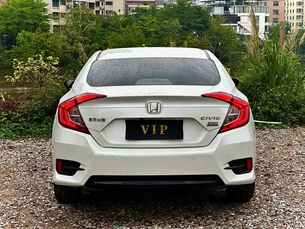 Honda Civic — фото 8