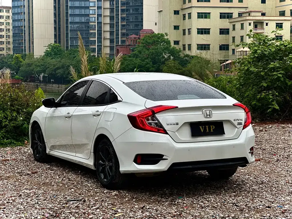 Honda Civic — фото 9