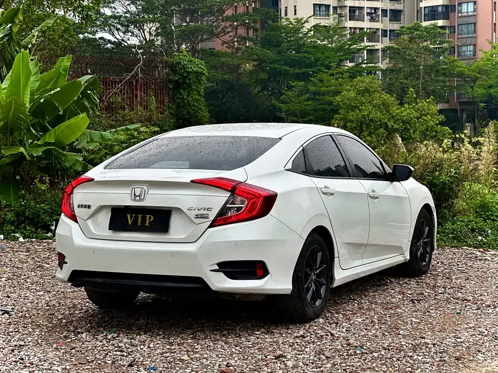 Honda Civic — фото 6