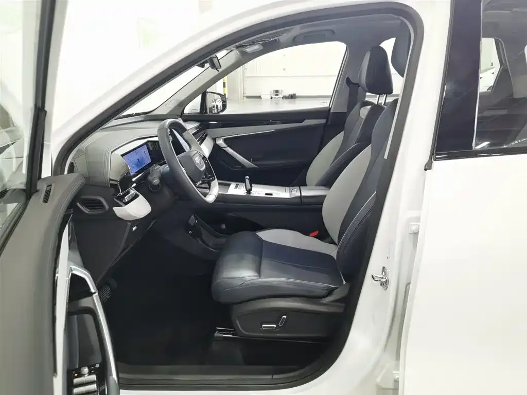 Geely Boyue L 2024 из CN, фото 6