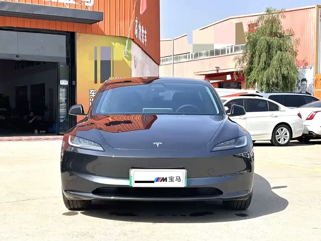 Tesla Model 3 — фото 5