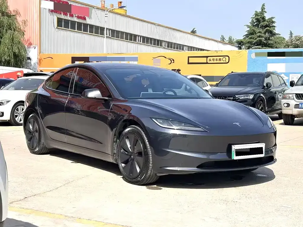 Tesla Model 3 — фото 3