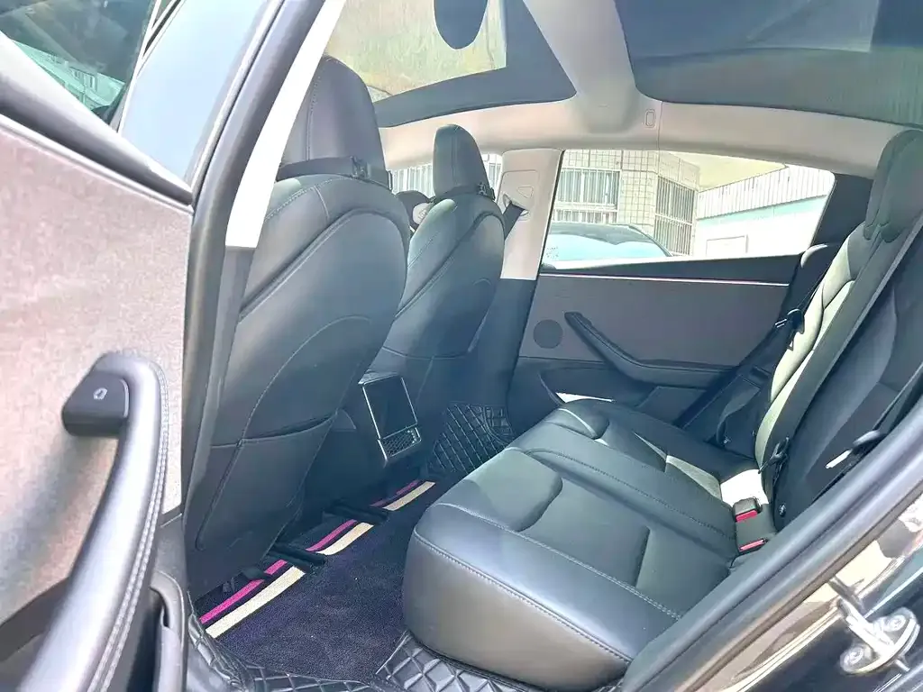 Tesla Model 3 — фото 6