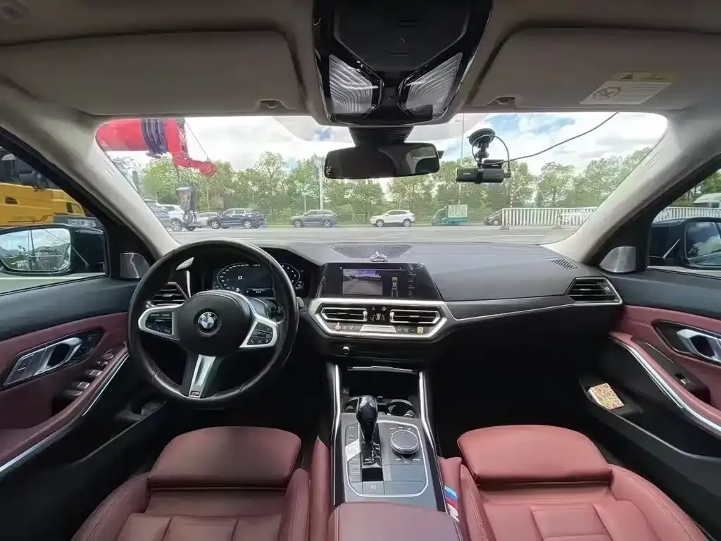 BMW 3 Series 2021 из CN, фото 3