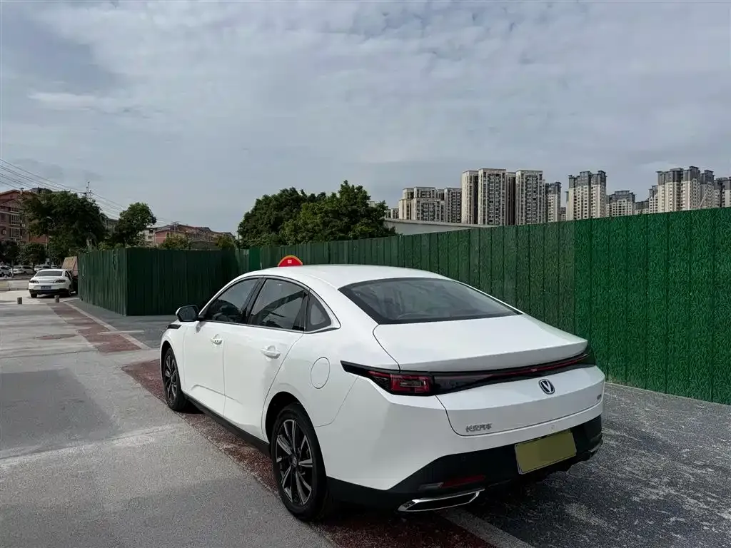 Changan Eado — фото 9