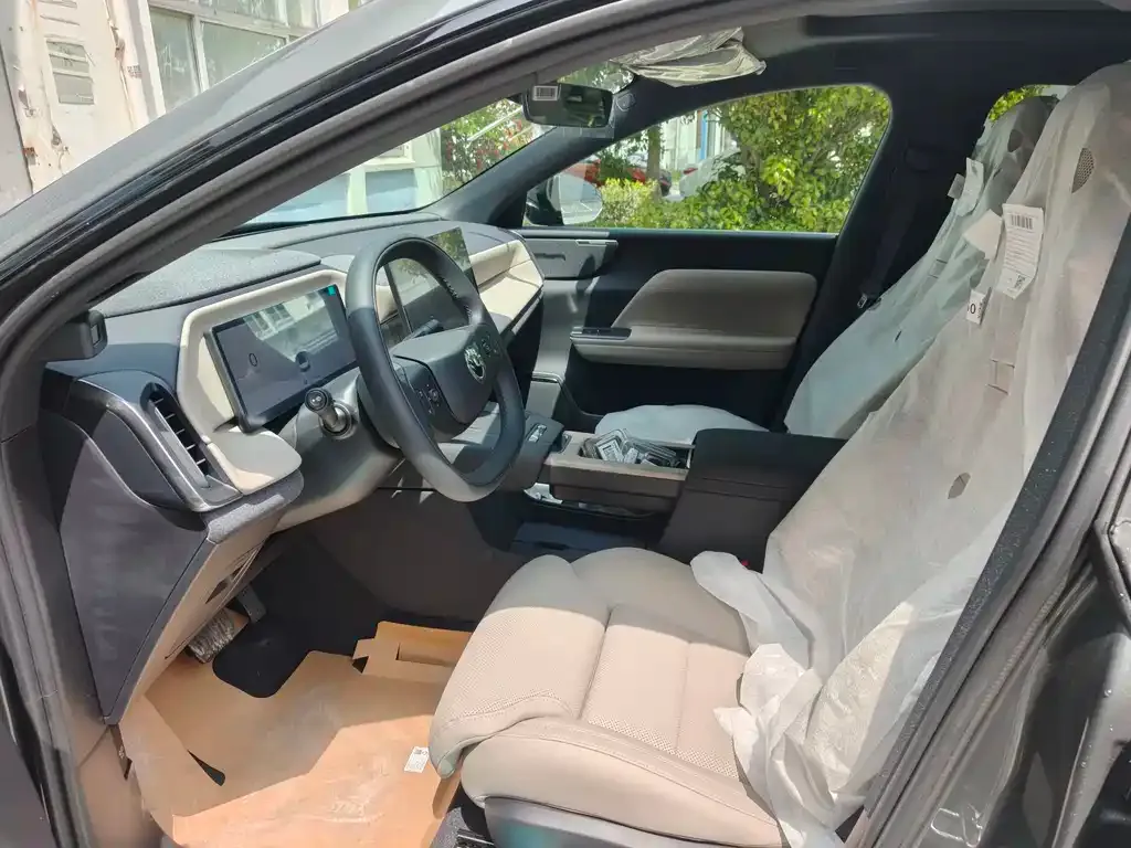 Volvo XC70 Plug-in Hybrid 2026 из CN, фото 5