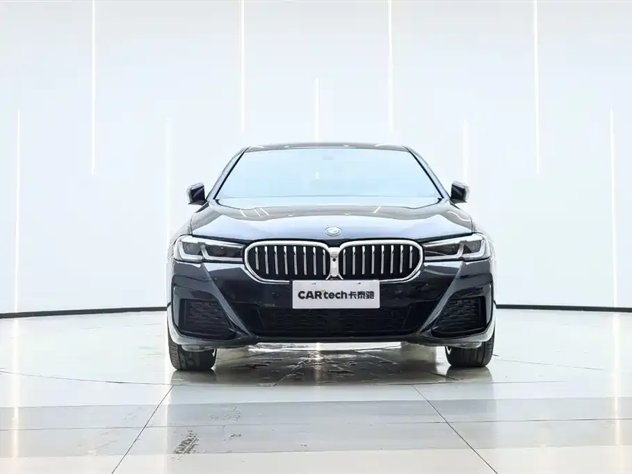 BMW 5 Series — фото 9