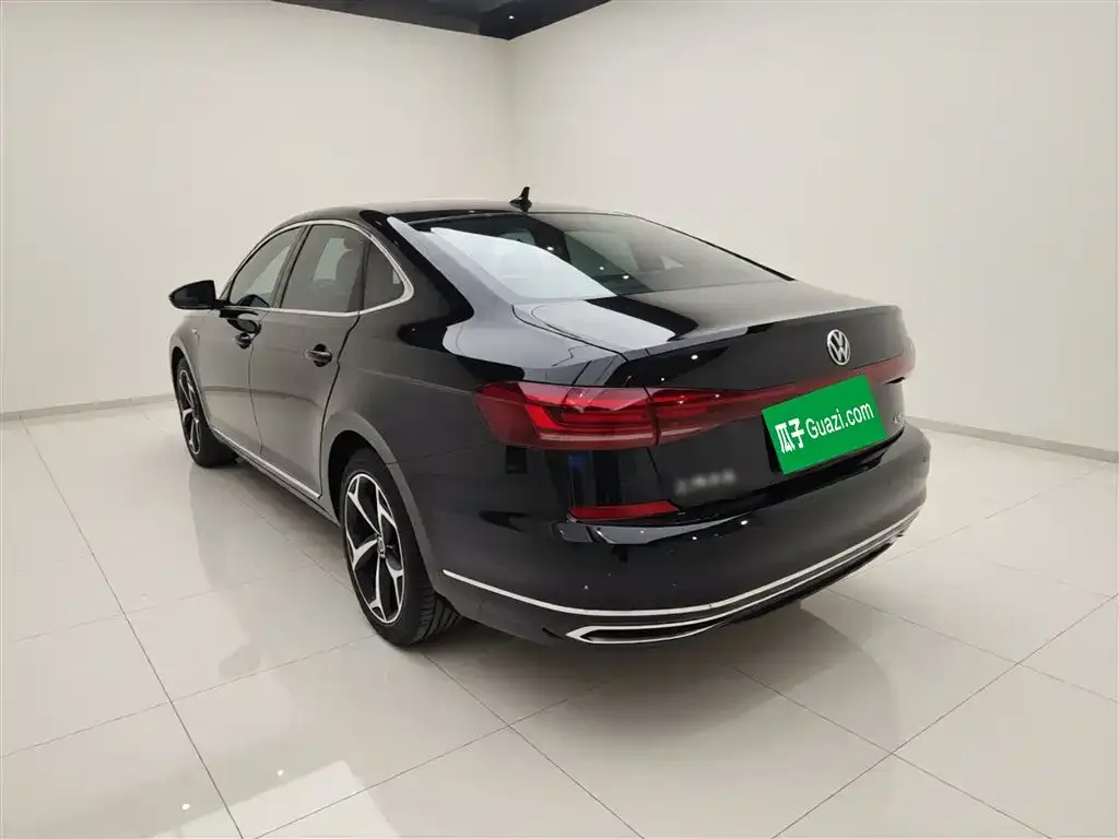 Volkswagen Passat — фото 7