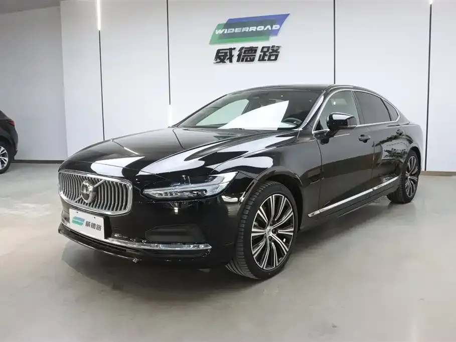 Volvo S90 — фото 1