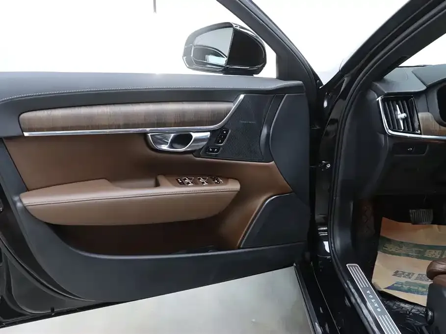 Volvo S90 — фото 10