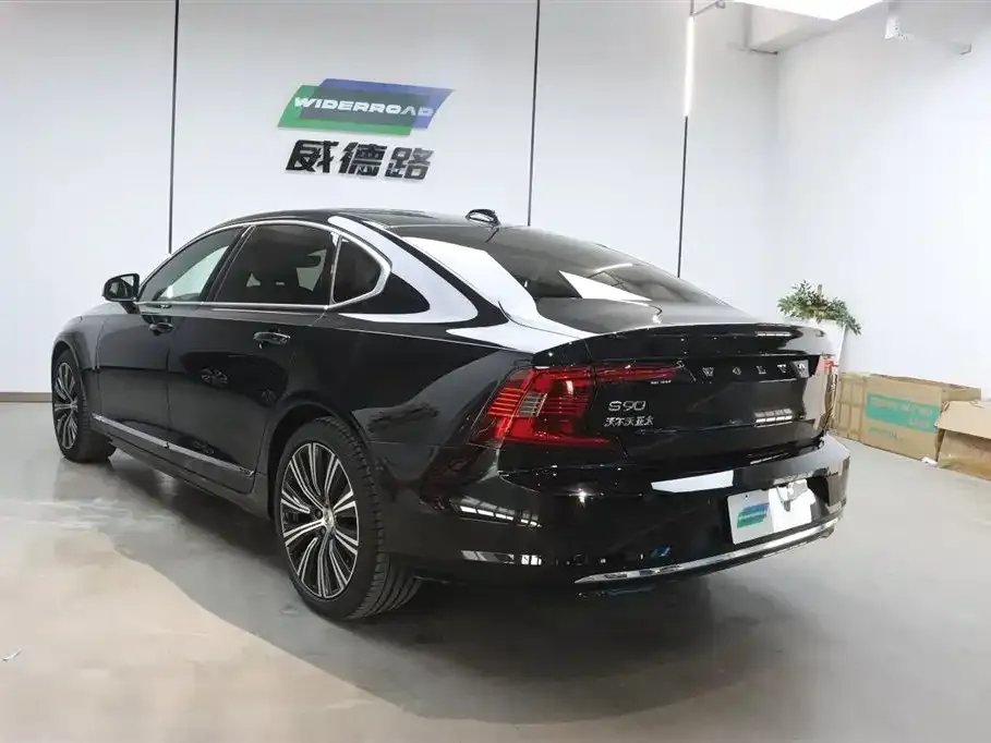 Volvo S90 — фото 4