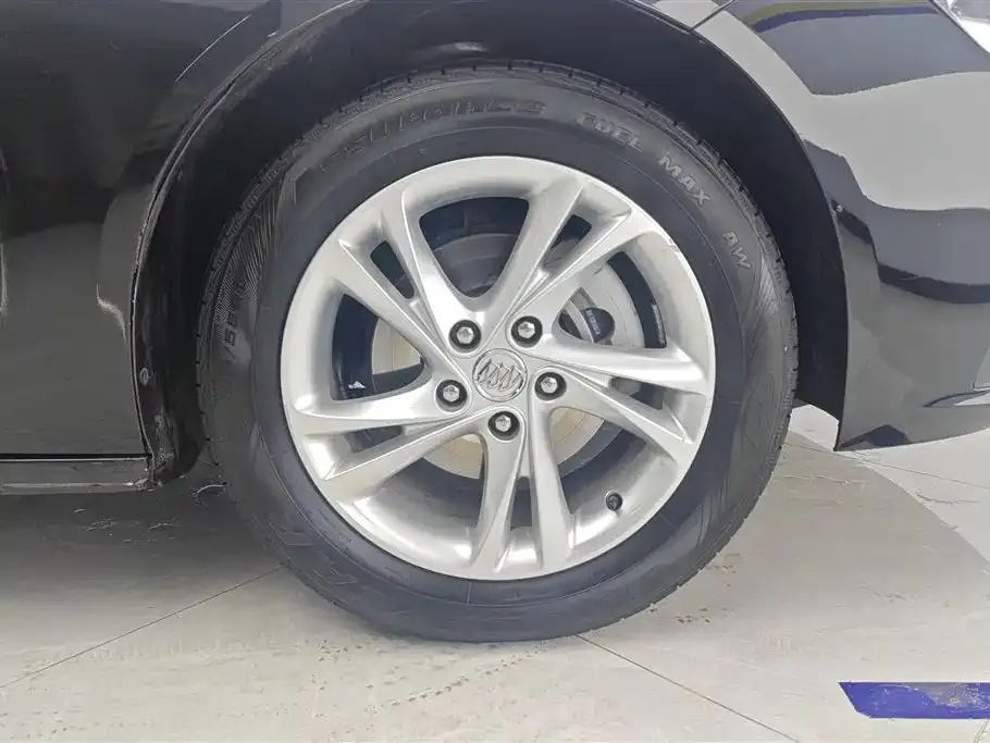 Buick Regal — фото 10