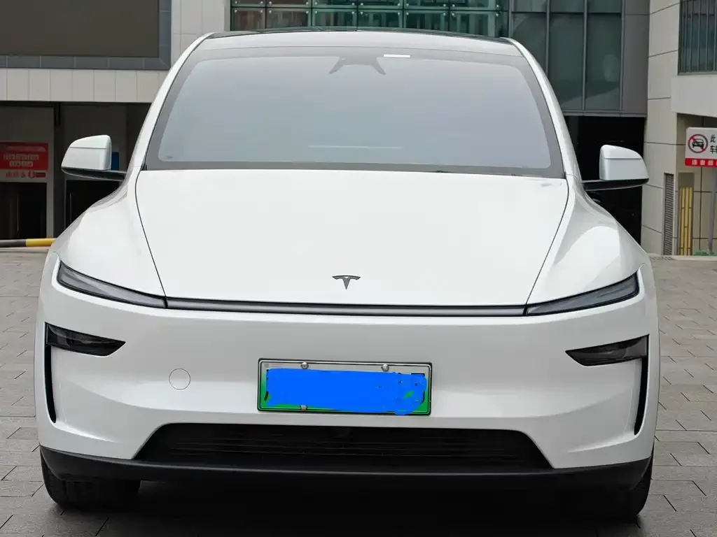 Tesla Model Y L 2026 из CN, фото 3