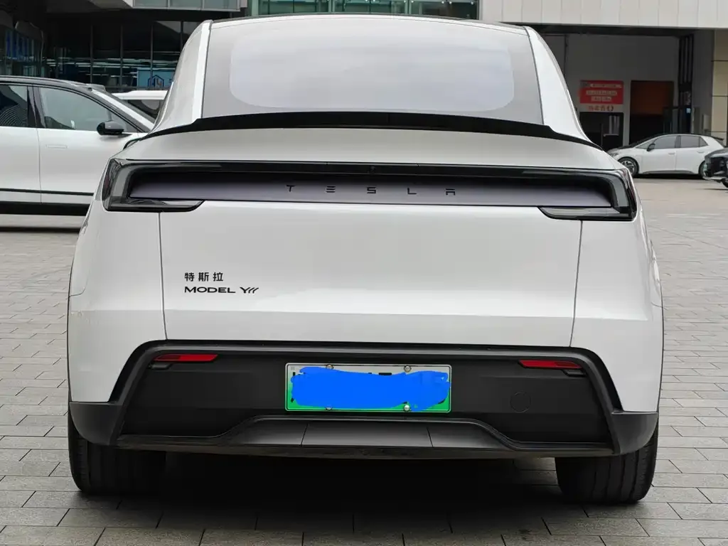 Tesla Model Y L 2026 из CN, фото 2