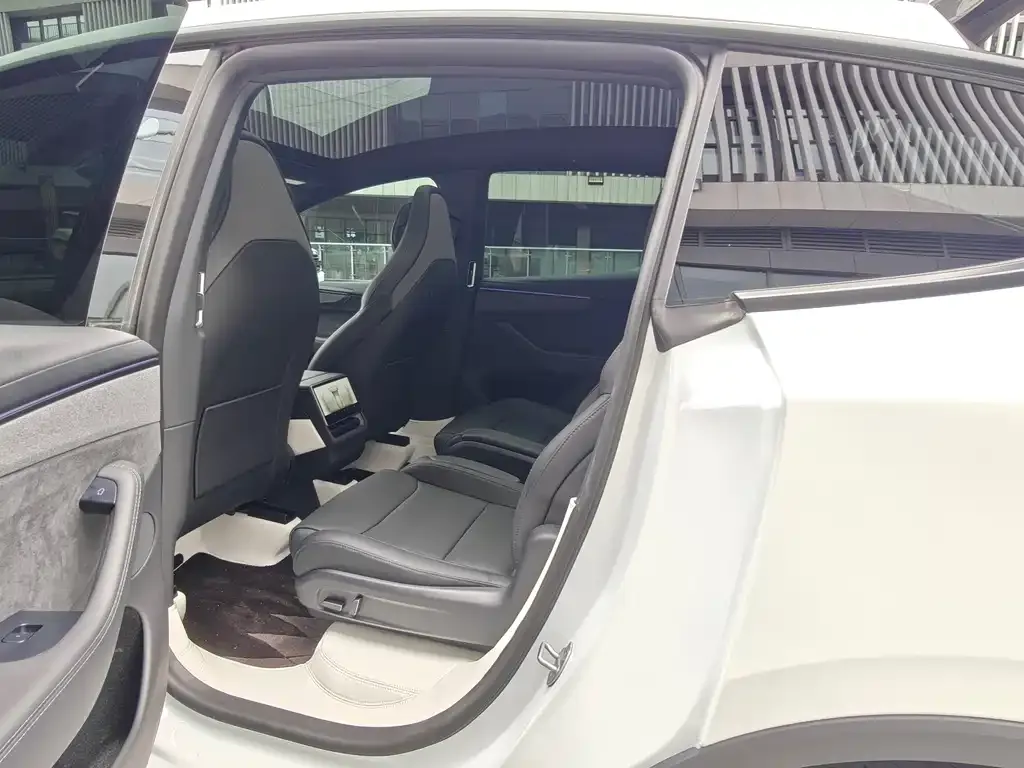 Tesla Model Y L 2026 из CN, фото 6