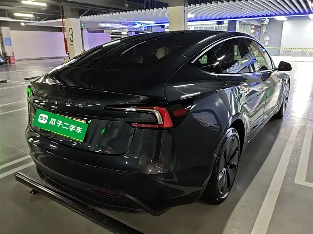 Tesla Model 3 — фото 4