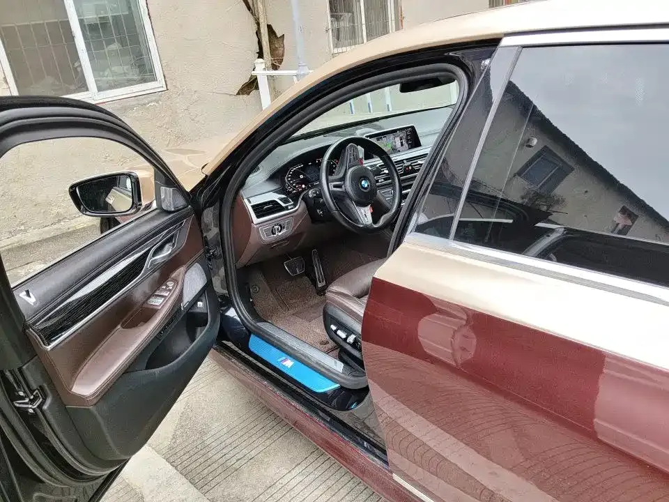 BMW 7 Series 2022 из CN, фото 4