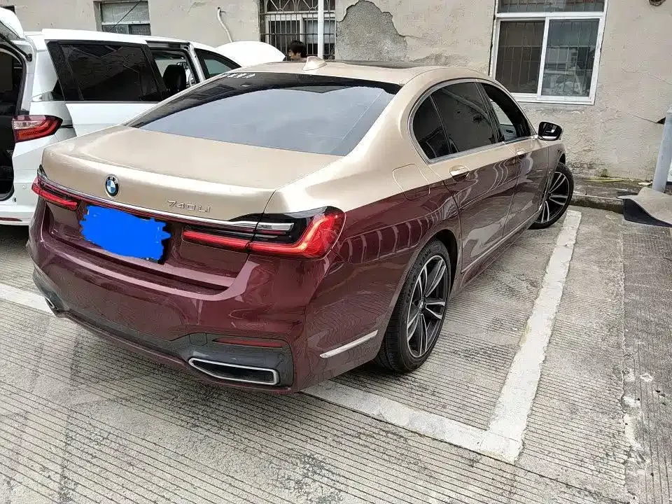 BMW 7 Series 2022 из CN, фото 7