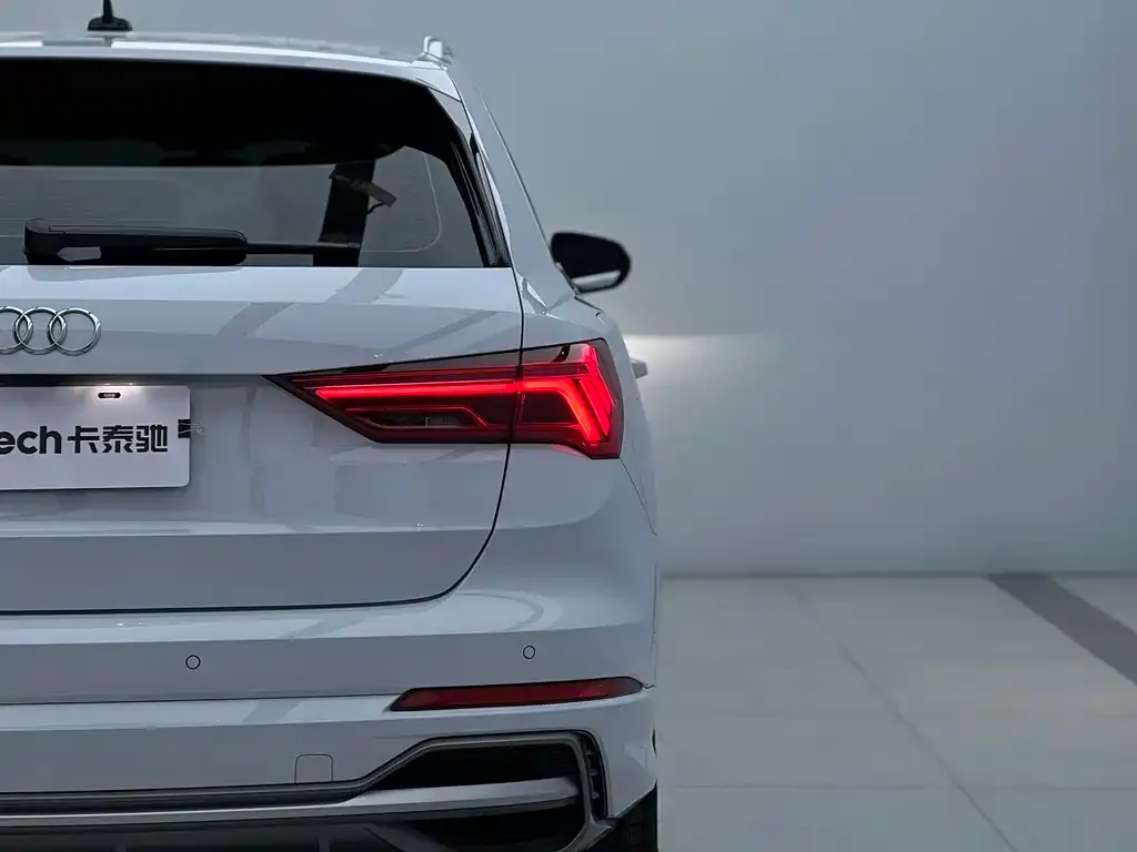 Audi Q3 — фото 4