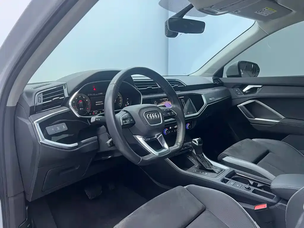 Audi Q3 — фото 7