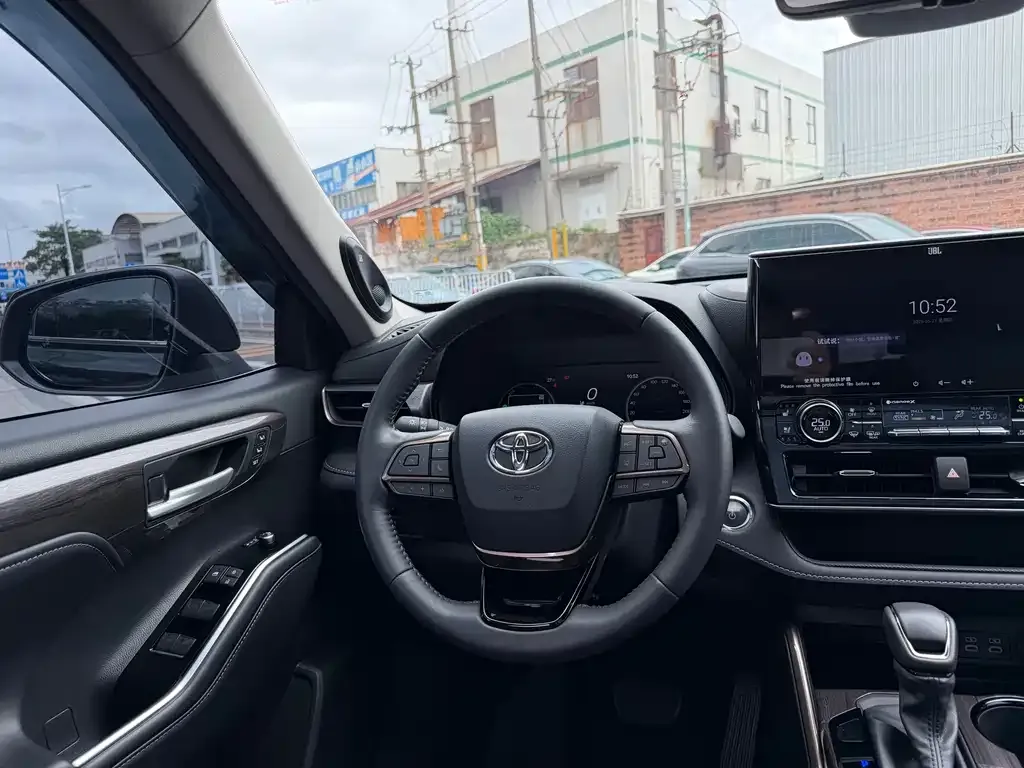 Toyota Highlander 2023 из CN, фото 8
