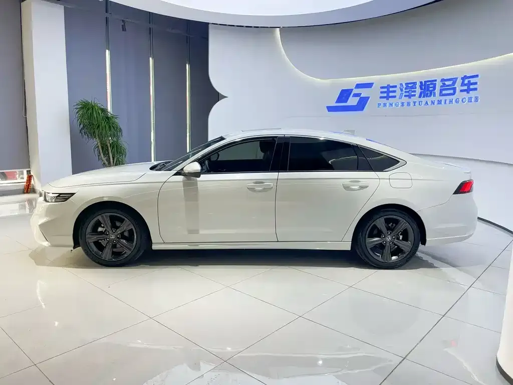 Honda Inspire — фото 4