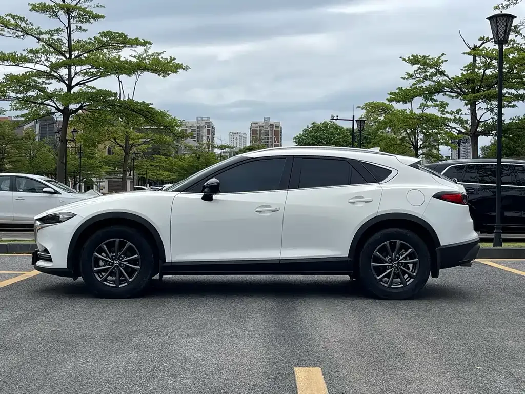 Mazda CX-4 2022 из CN, фото 4
