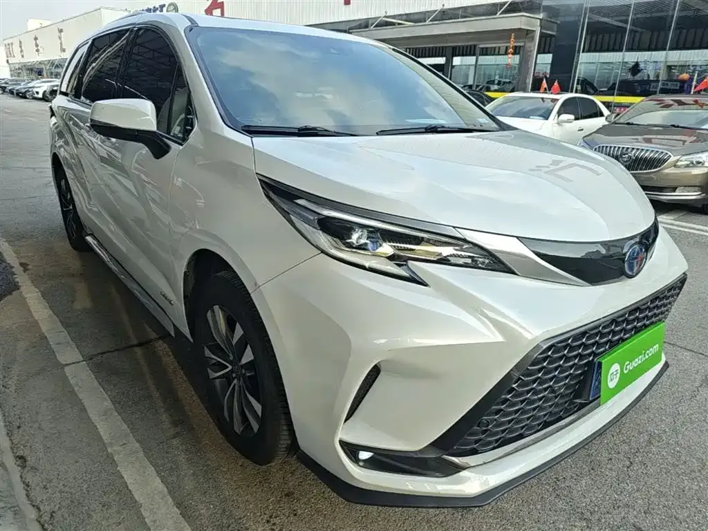 Toyota Granvia 2024 из CN, фото 9