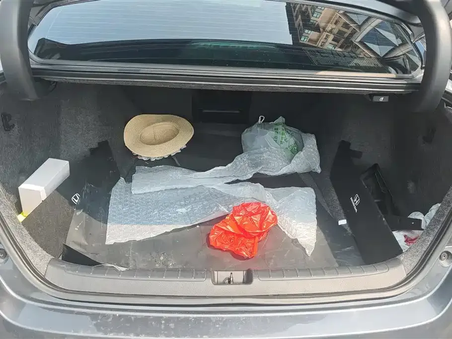Honda Accord — фото 10