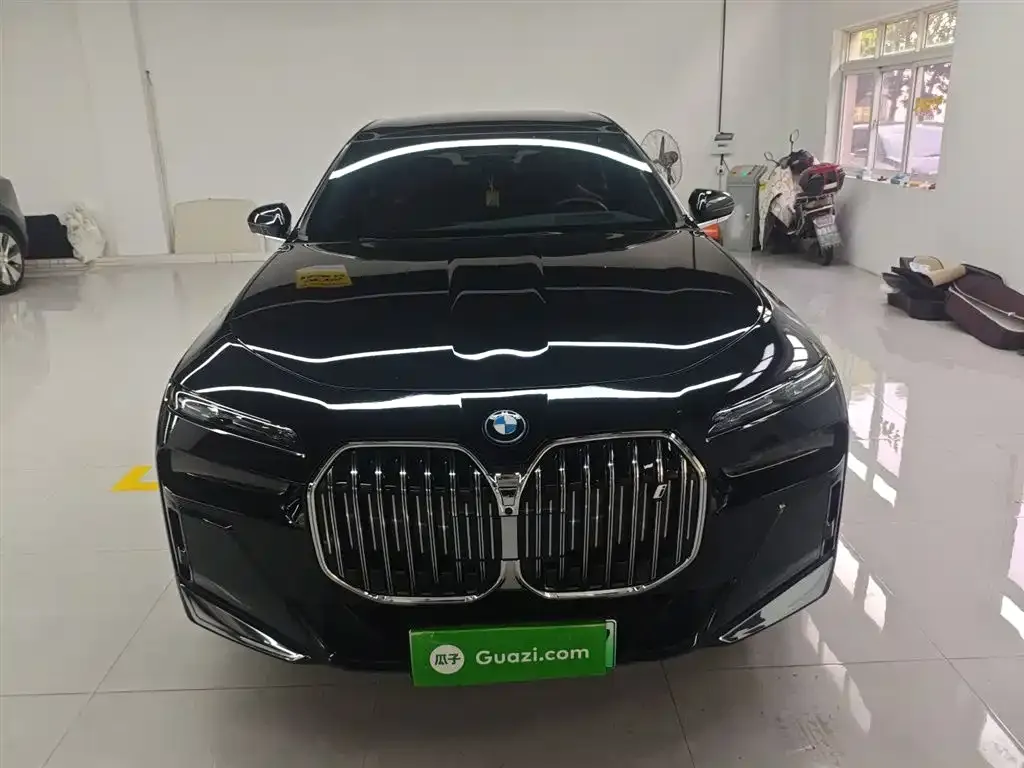 BMW i7 2023 из CN, фото 10