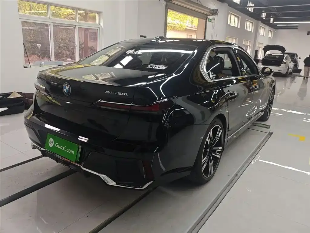BMW i7 2023 из CN, фото 7