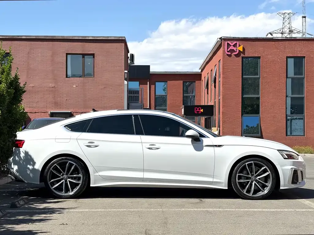 Audi A5 (Import) — фото 2
