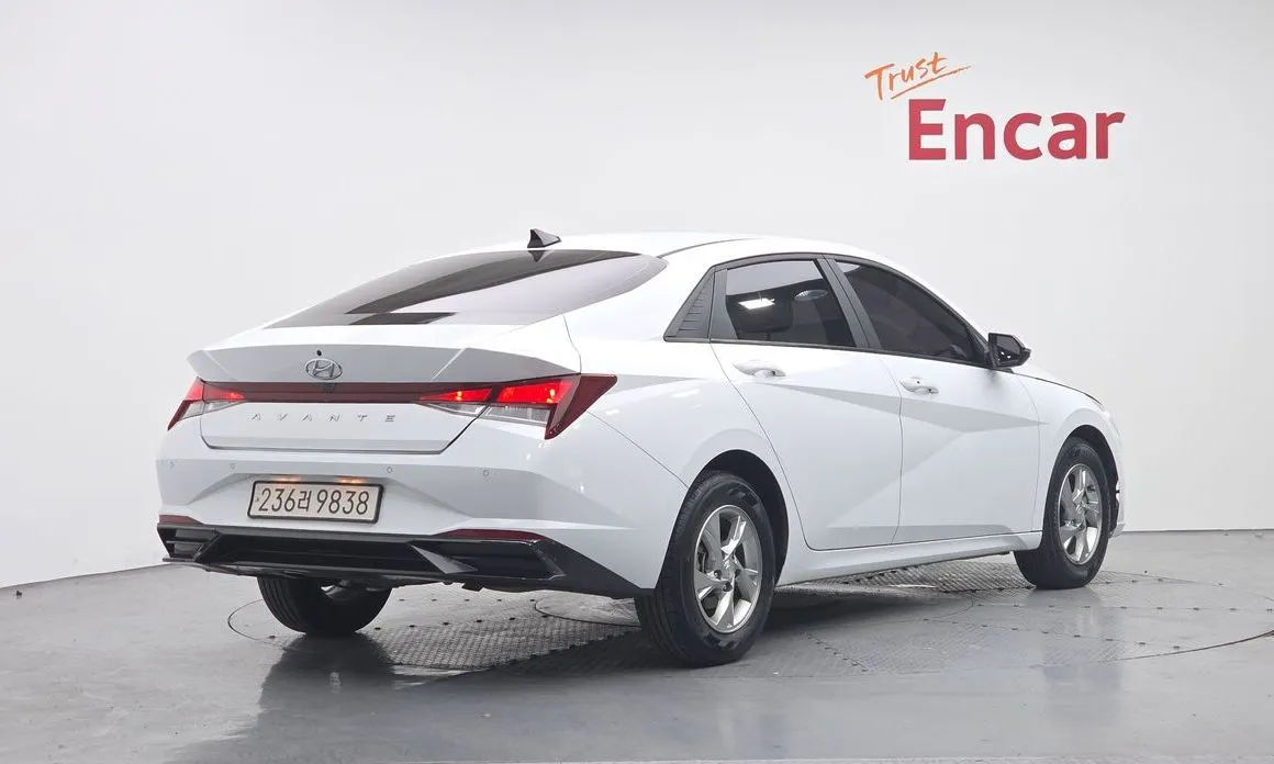 Hyundai AVANTE — фото 2