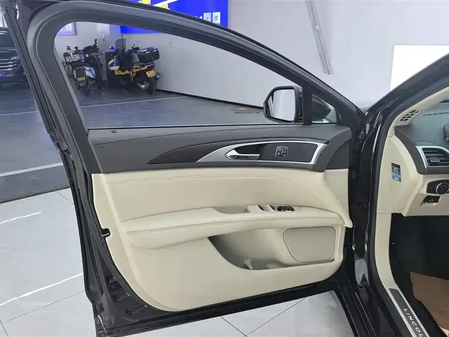 Lincoln MKZ 2021 из CN, фото 4